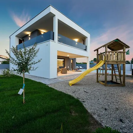 Roko Villa
