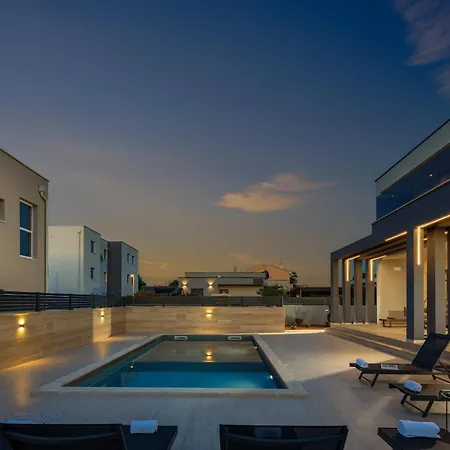 Roko Zadarvillas