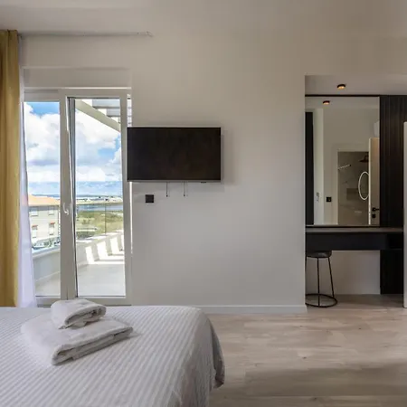 Roko Zadarvillas *